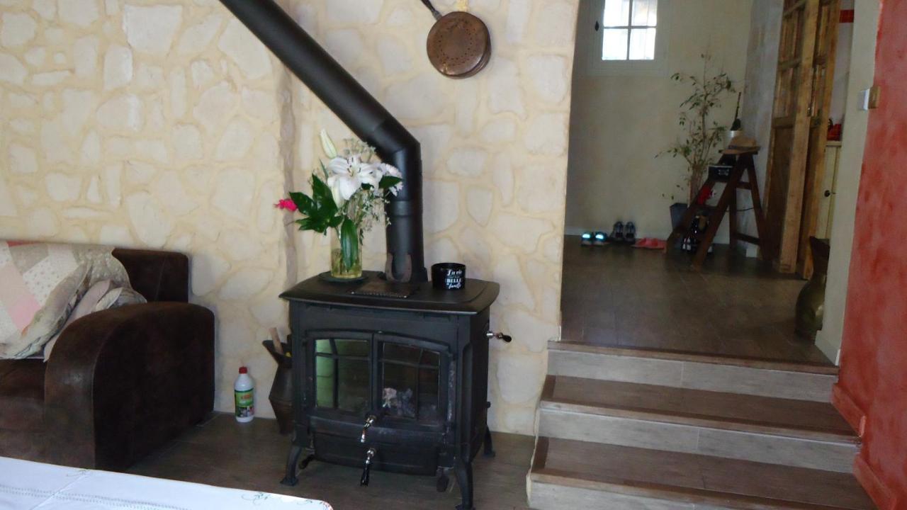 Joelle Et Daniel Bed & Breakfast Entrevaux Exterior photo